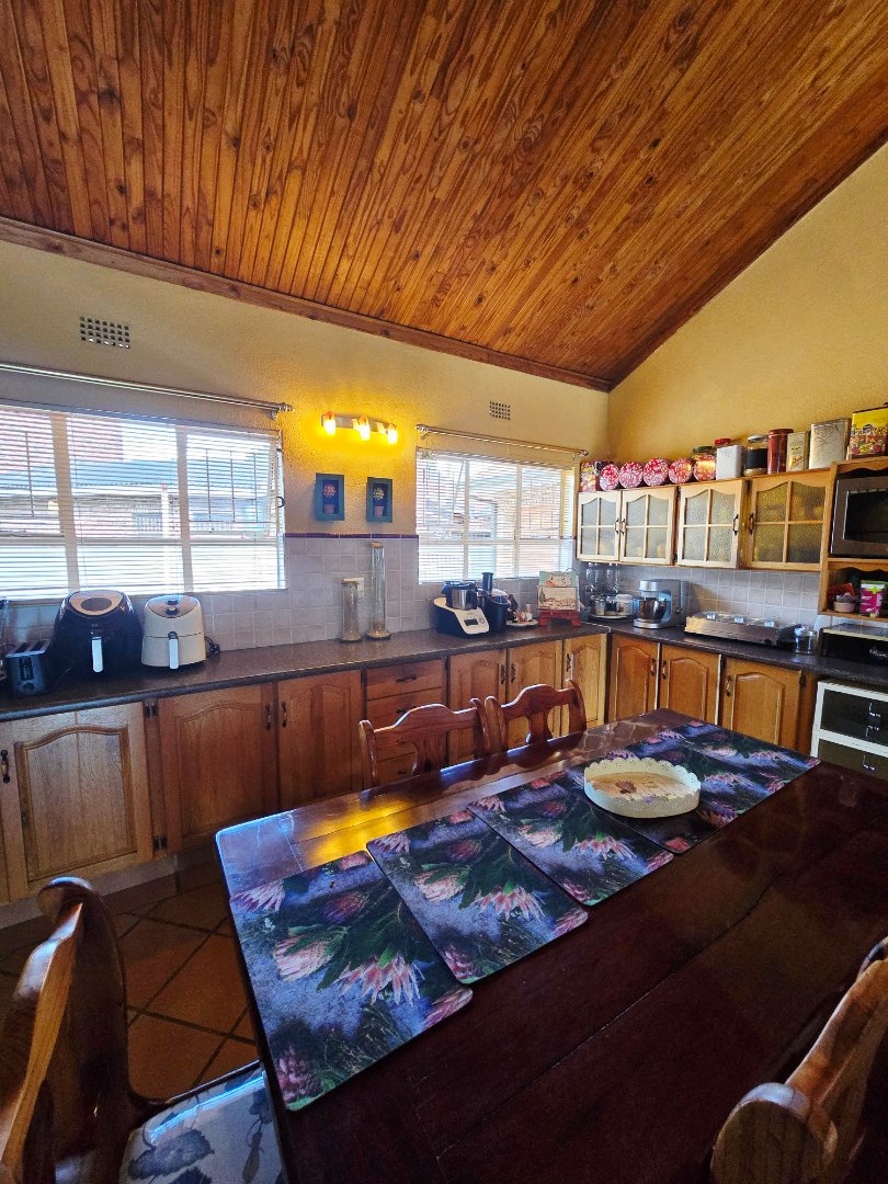 4 Bedroom Property for Sale in Flamwood North West